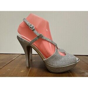 FIONI Night women size 9 shiny silver man made buckle heels platform sandals